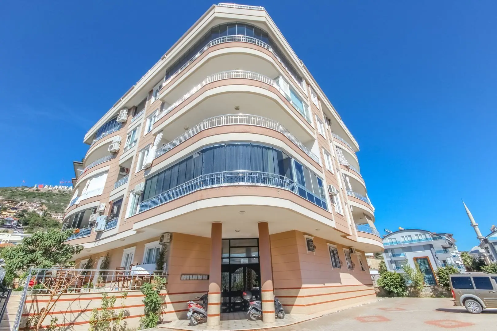 LUXURIOUS 4+1 FULLY FURNISHED PERFECT DUPLEX IN ALANYA