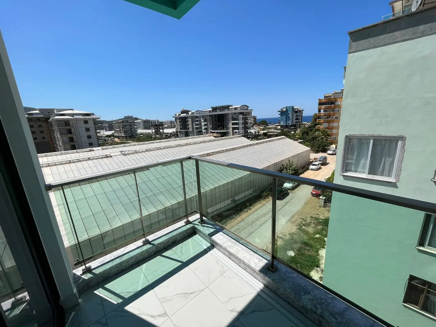 LUXURIOUS 2+1 FLAT IN MAHMUTLAR - ONLY 200 M TO THE SEA