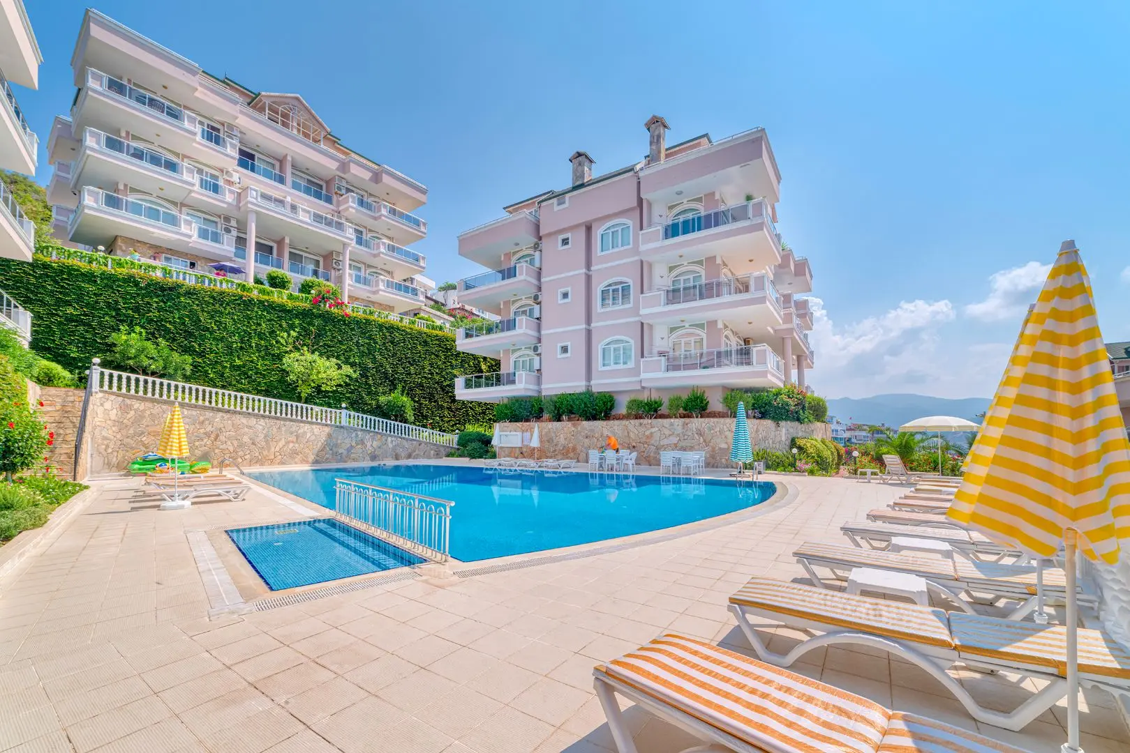 SEA VIEW FULLY FURNISHED 2+1 FLAT IN DEMİRTAŞ