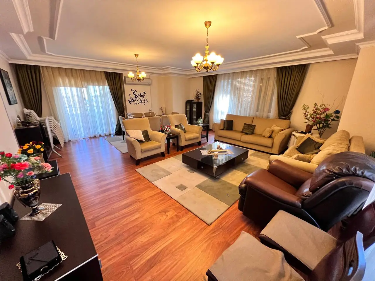 SPACIOUS 3+1 FLAT IN THE CENTER OF ALANYA