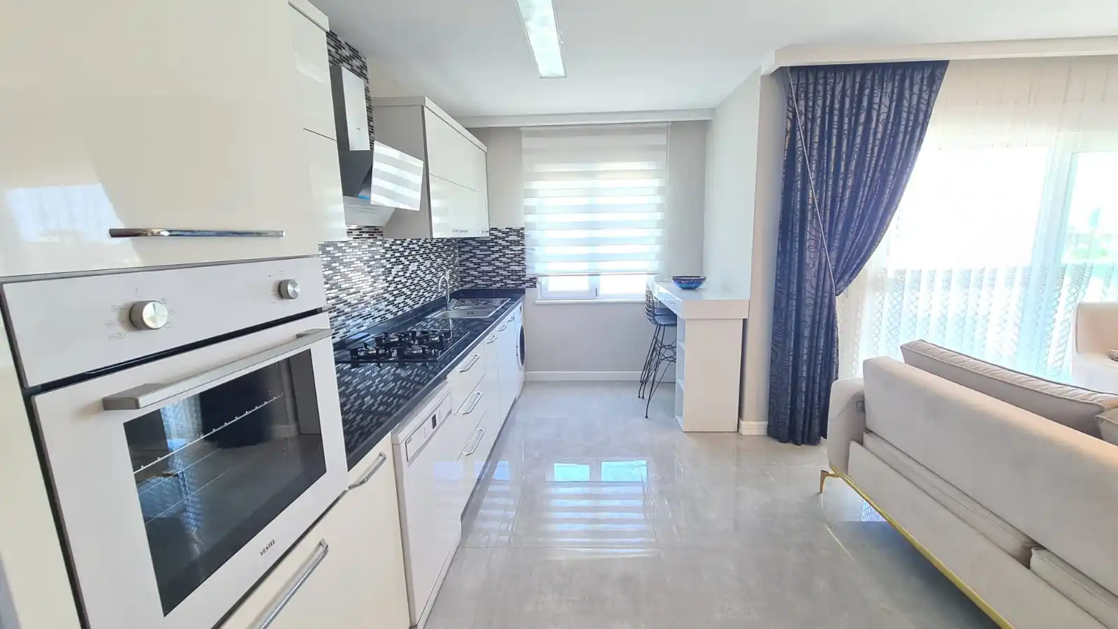 FULLY FURNISHED SPACIOUS 2+1 FLAT IN MAHMUTLAR - 150M TO THE SEA