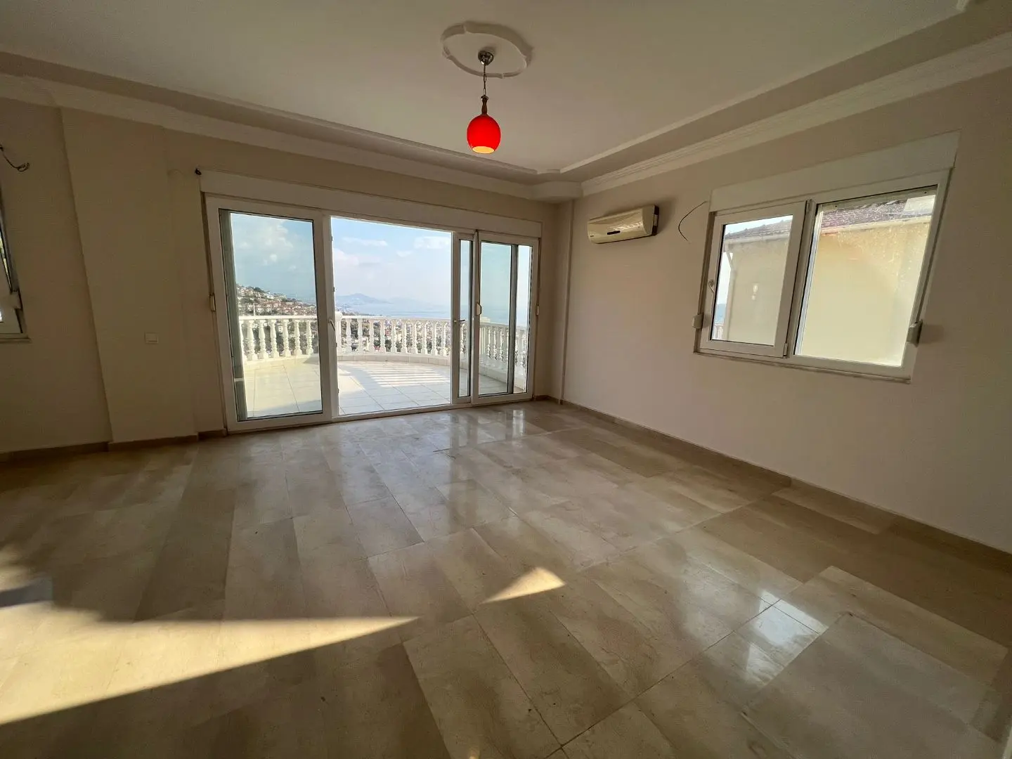 DETACHED VILLA WITH STUNNING VIEW IN ALANYA