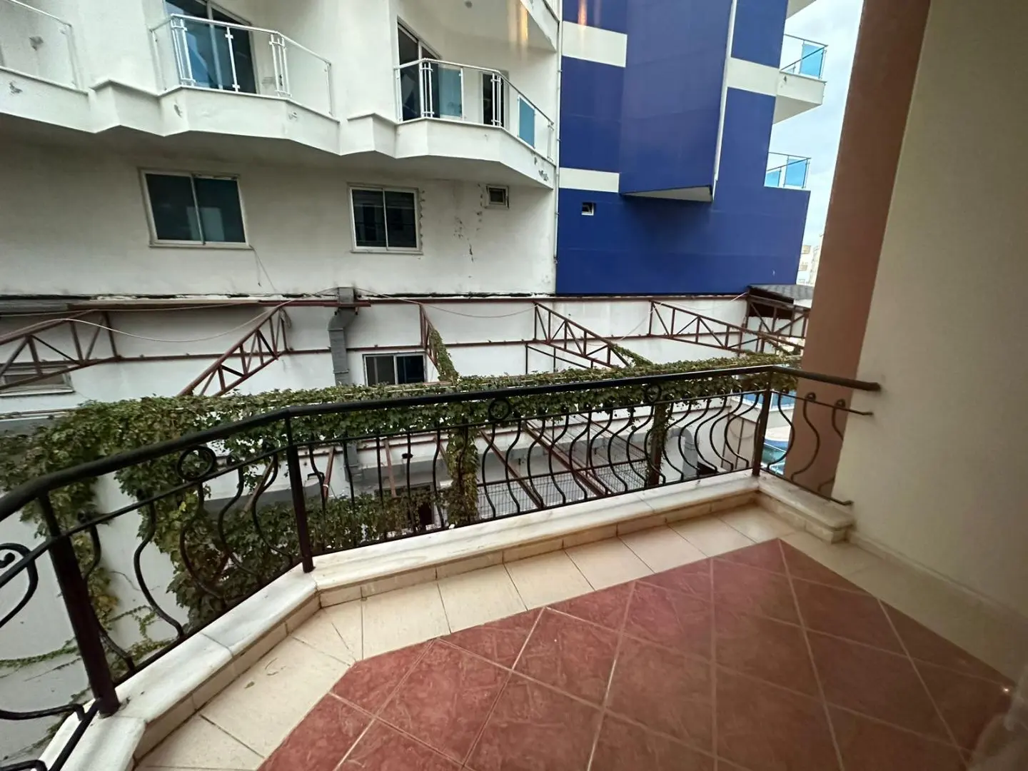 FULLY FURNISHED 2+1 FLAT IN A PERFECT LOCATION IN TOSMUR