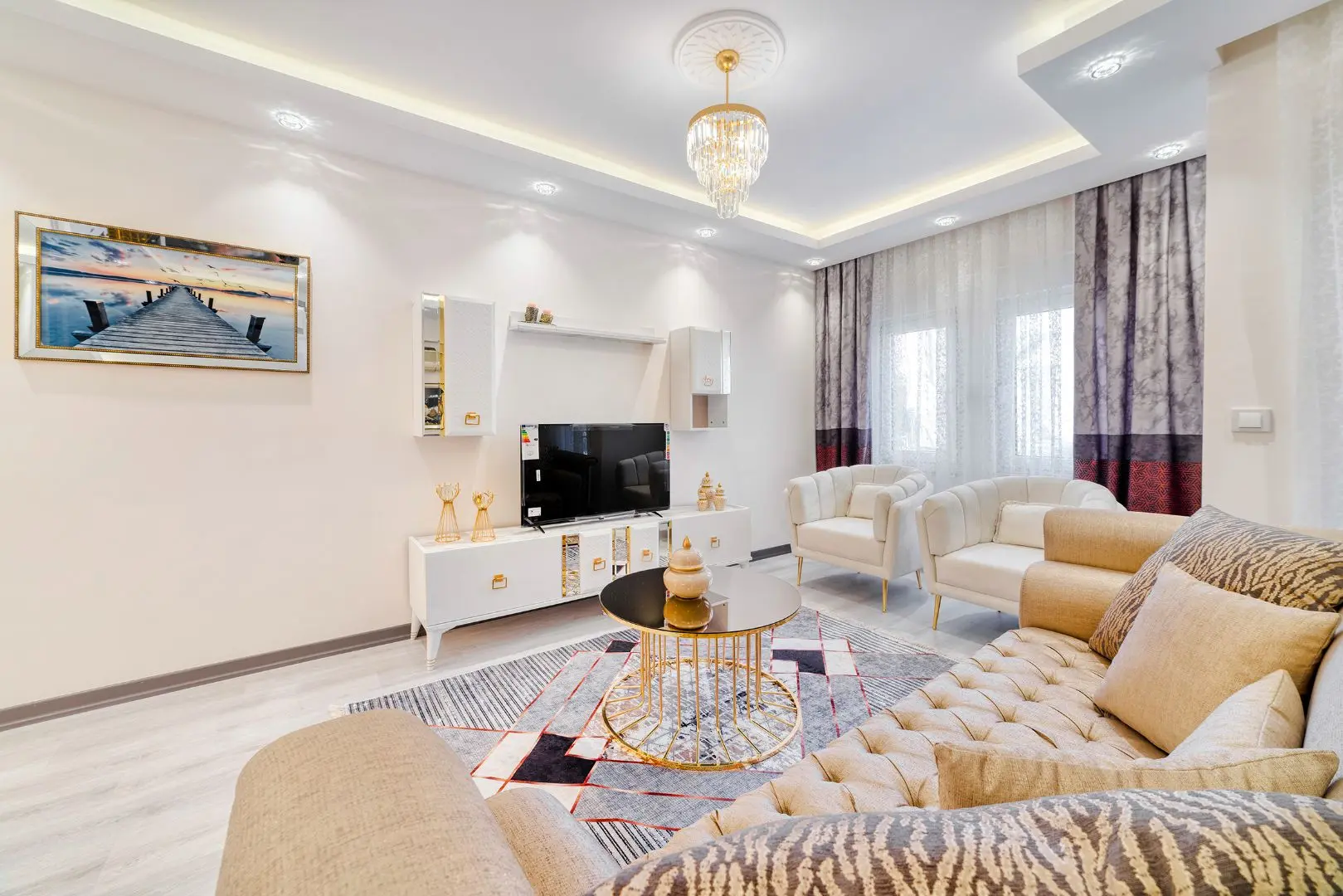 LUXURIOUS 1+1 FLAT IN MAHMUTLAR, ONLY 200 M TO THE SEA