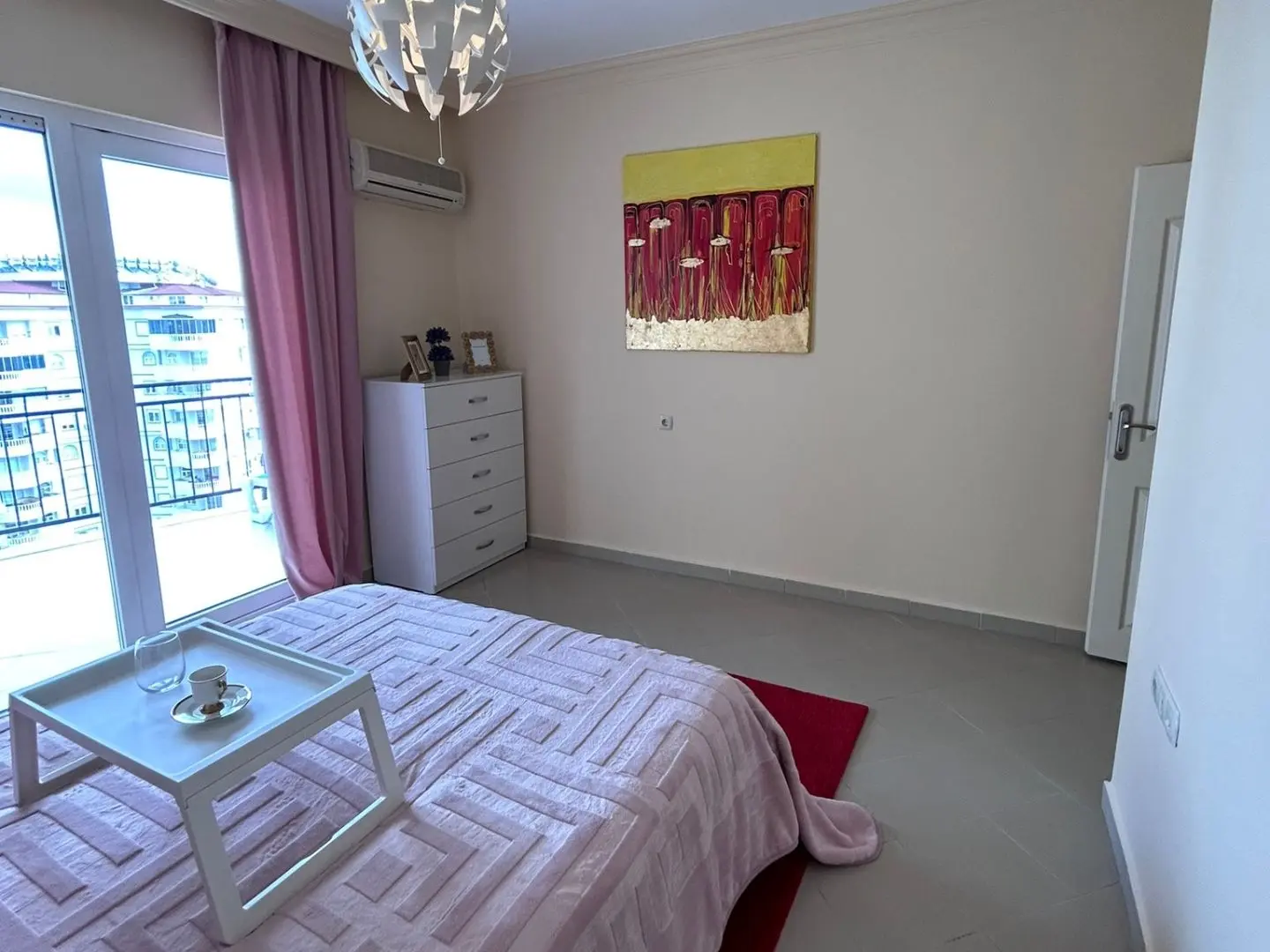 SPACIOUS 2+1 FLAT WITH CASTLE VIEW IN TOSMUR