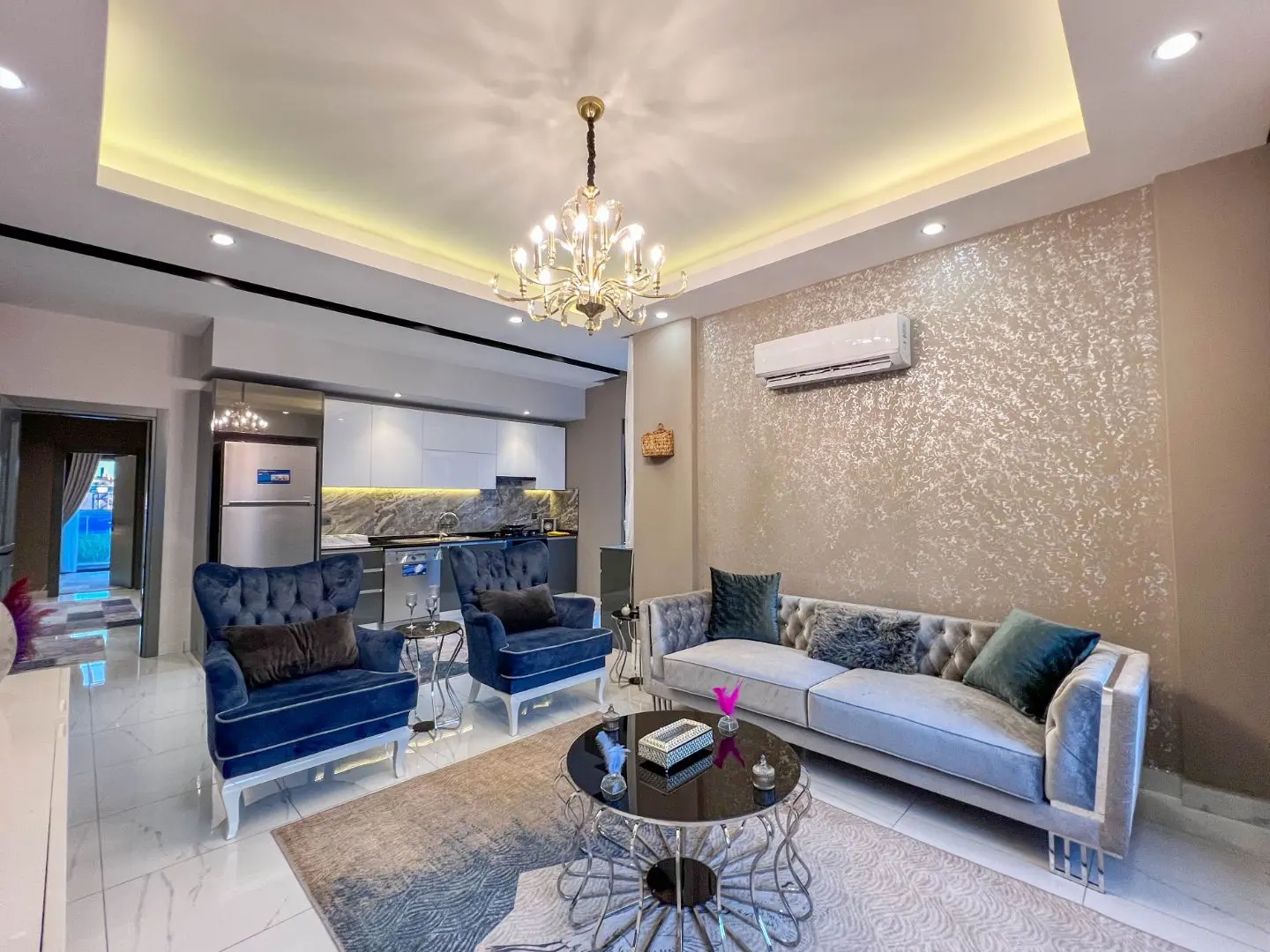 LUXURIOUS 3+1 SPACIOUS APARTMENT IN ALANYA OBA