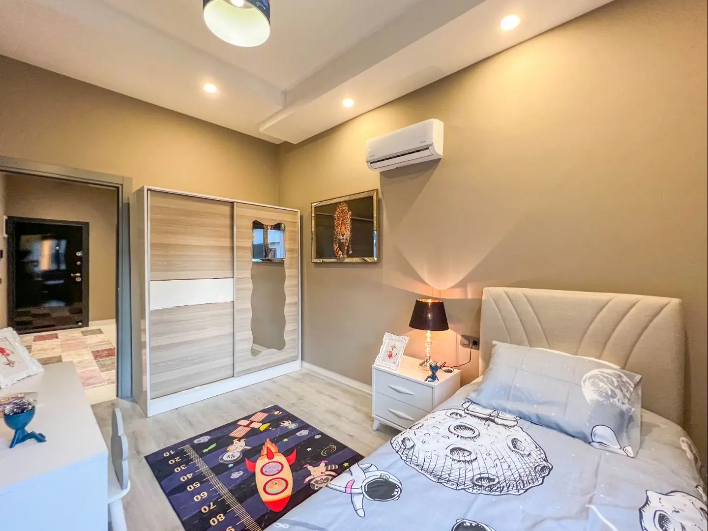 LUXURIOUS 3+1 SPACIOUS APARTMENT IN ALANYA OBA