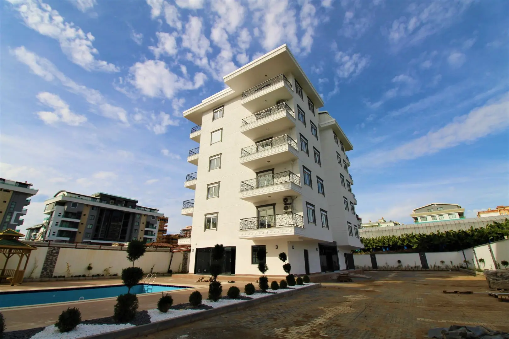 NEW FULLY FURNISHED 1+1 FLAT FOR RENT IN KARGICAK, ALANYA