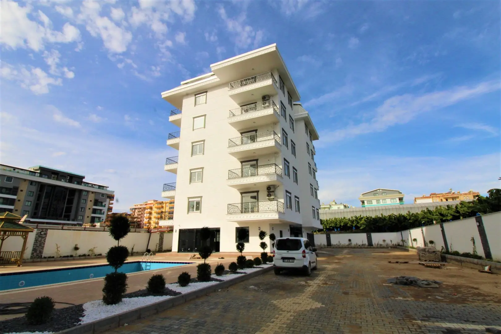 NEW AND FURNISHED 1+1 FLAT FOR RENT IN KARGICAK, ALANYA
