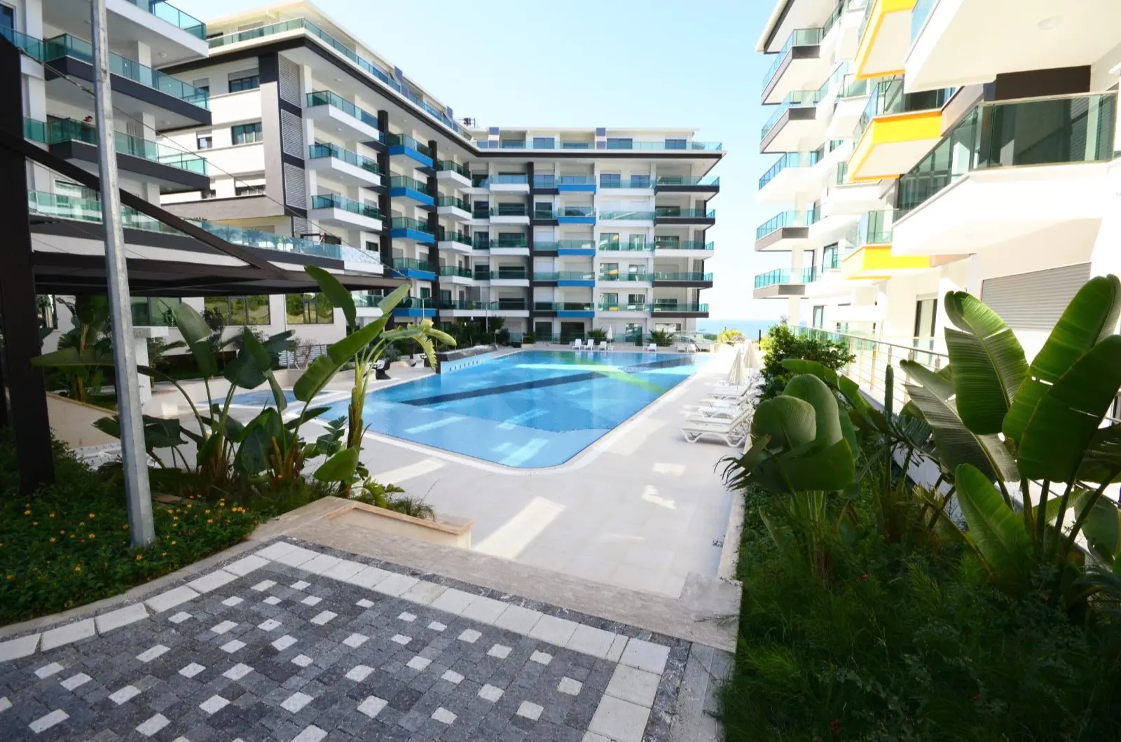 2+1 FLAT IN ALANYA KARGICAK WITH A FULL ACTIVITY COMPLEX