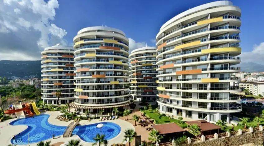 A SPACIOUS 1+1 FLAT IN CIKCİLLİ WITH FULL ACTIVITY COMPLEX