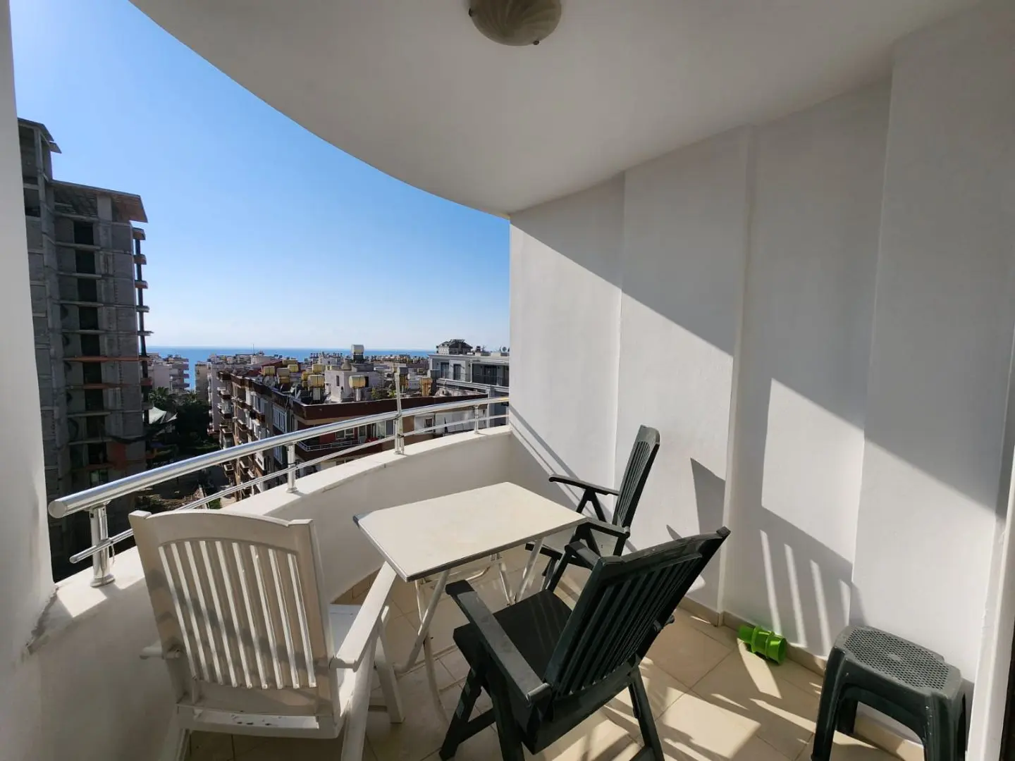 FURNISHED 2+1 FLAT IN MAHMUTLAR - ONLY 300 M TO THE SEA