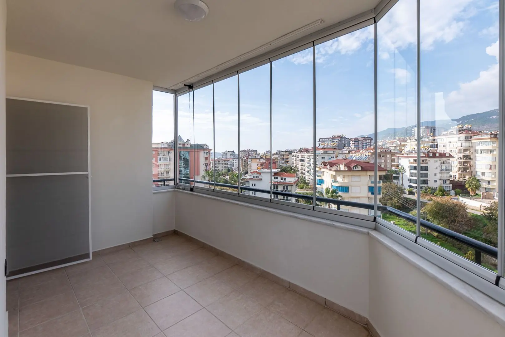 LUXURIOUS FURNISHED 2+1 SPACIOUS FLAT IN ALANYA CİKCİLLİ