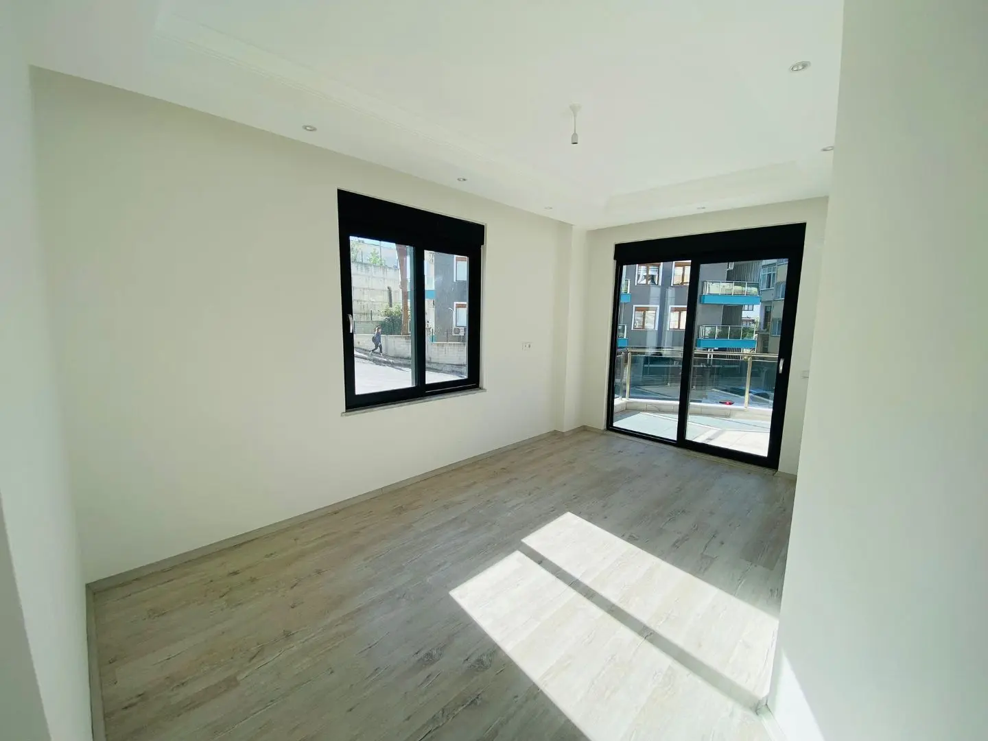 NEW SPACIOUS 2+1 FLAT IN THE CENTER OF ALANYA