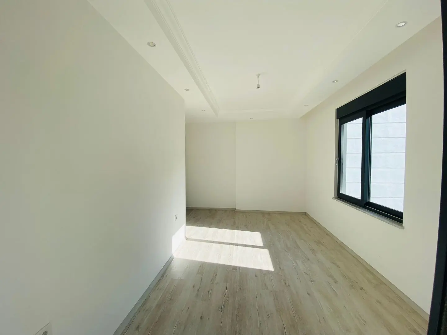 NEW SPACIOUS 2+1 FLAT IN THE CENTER OF ALANYA