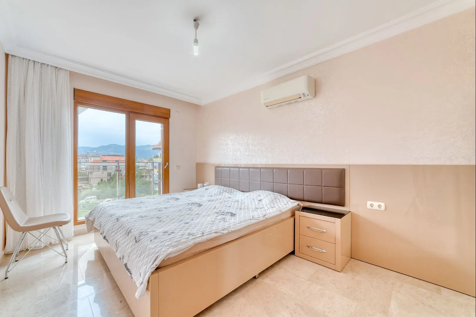 SPACIOUS APARTMENT 3+1 IN KESTEL, ONLY 100 M FROM THE SEA