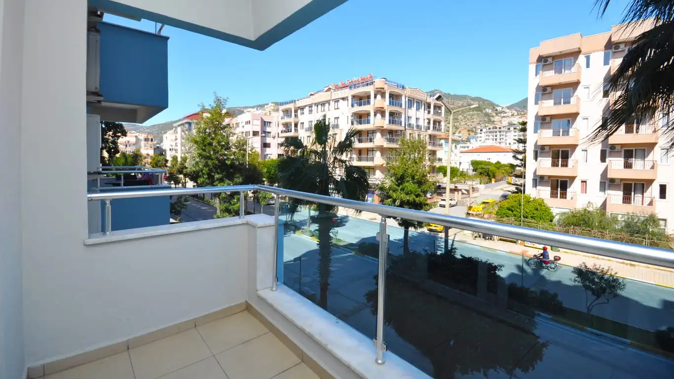 FURNISHED 2+1 FLAT IN PERFECT LOCATION IN THE CENTER OF ALANYA