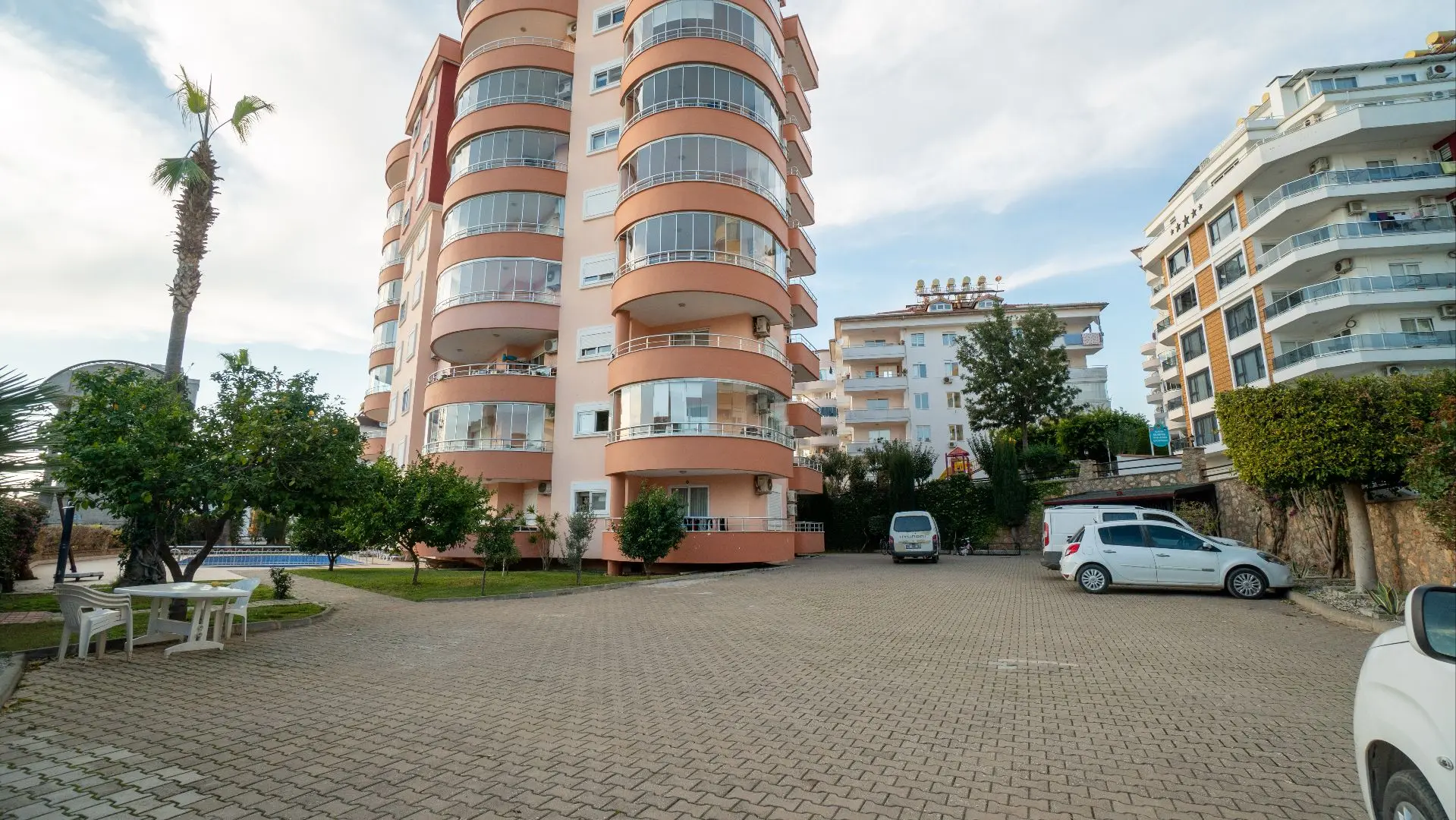 2+1 FURNISHED APARTMENT WITH SEA VIEW IN ALANYA TOSMUR