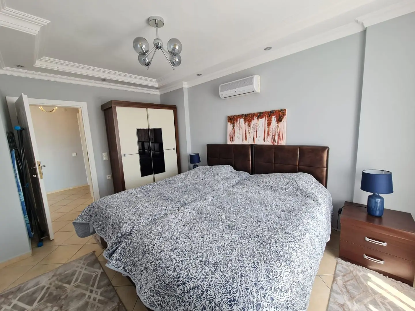 SPACIOUS 2+1 FLAT WITH SEA VIEW IN CENTER OF ALANYA