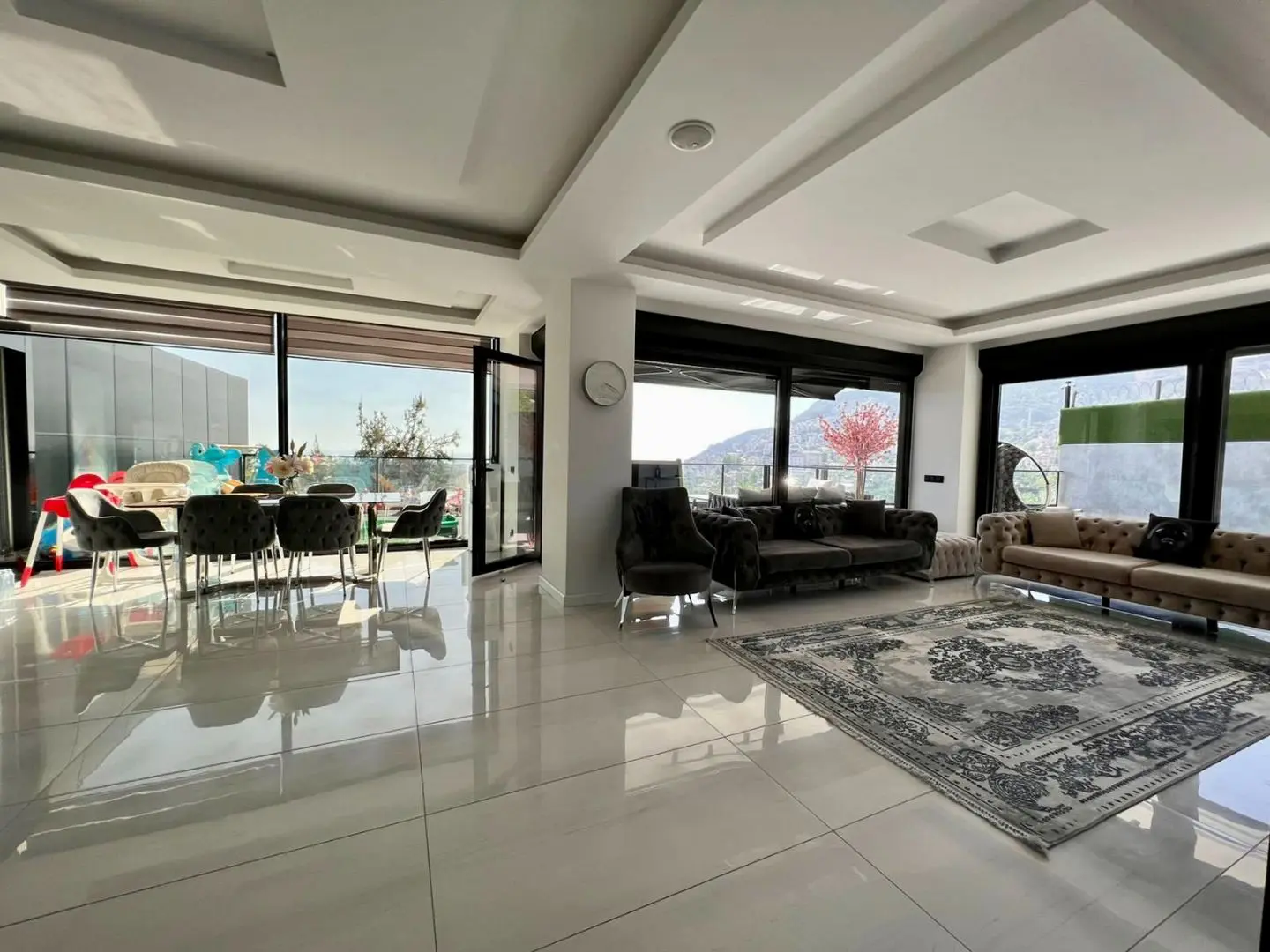 CASTLE AND SEA VIEW IN ALANYA CENTER GARDEN DUPLEX 4+1 FLAT