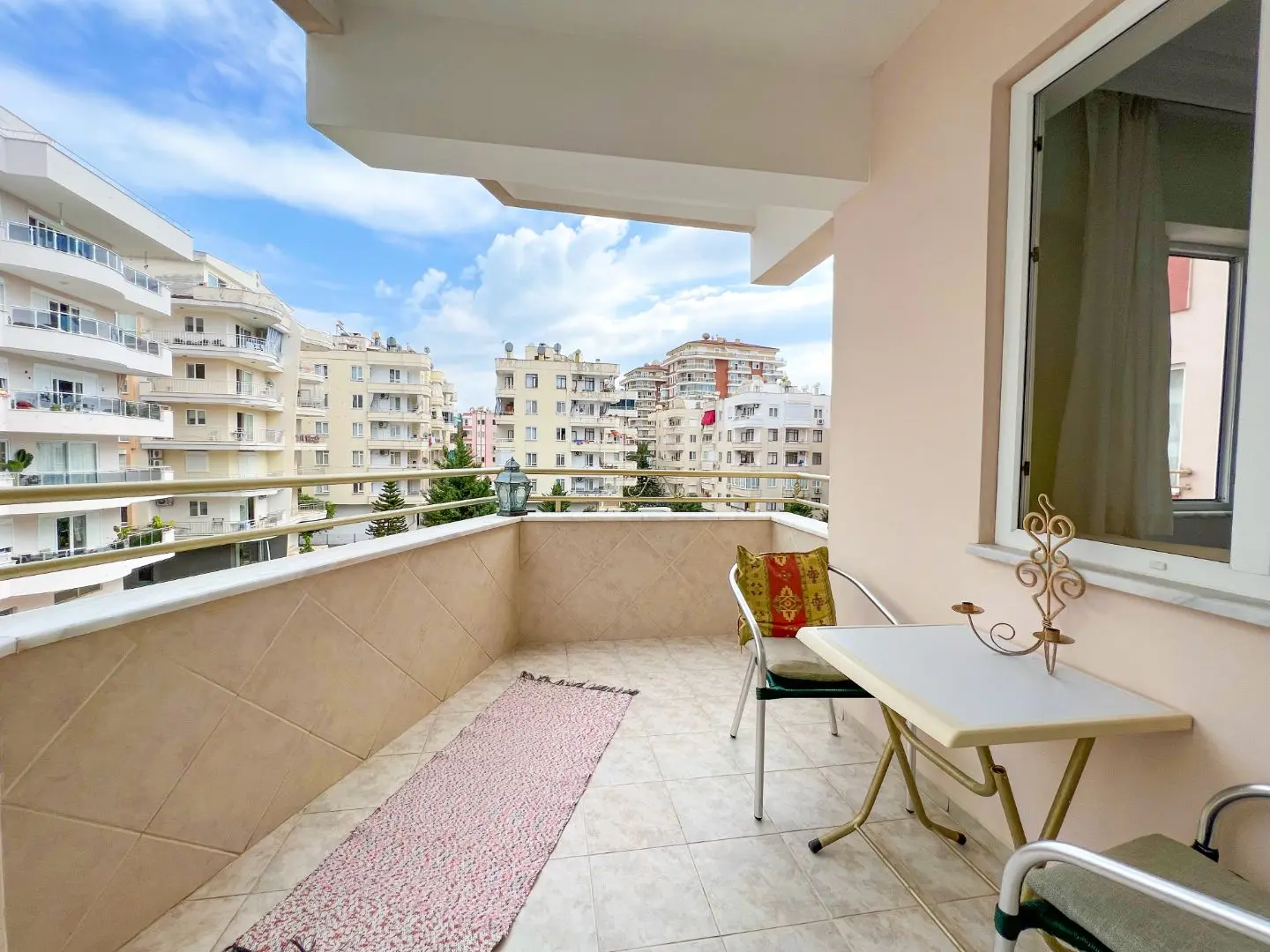 FURNISHED 2+1 APARTMENT IN MAHMUTLAR ONLY 50 METERS FROM THE SEA