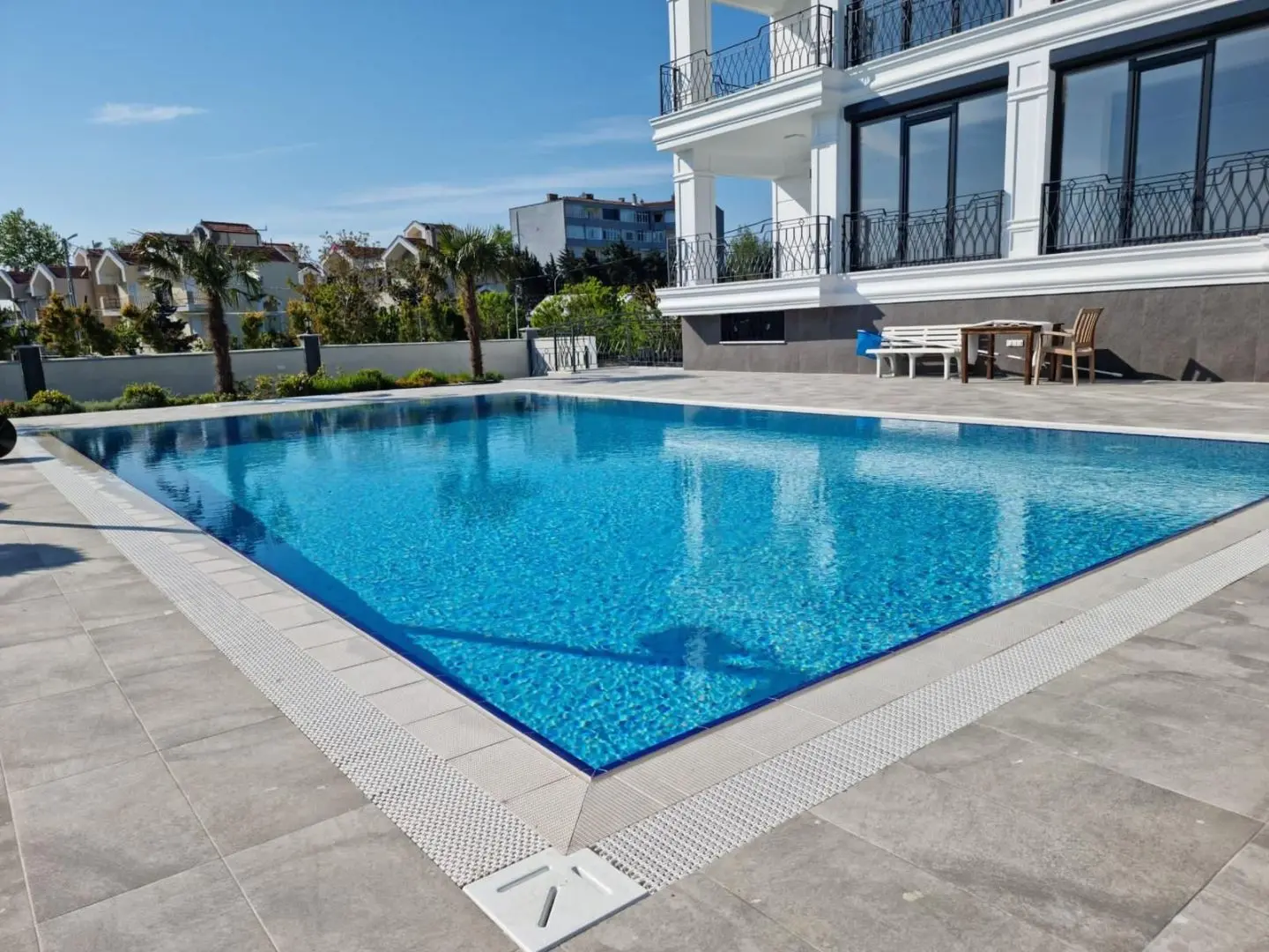 DETACHED VILLA WITH SEA VIEW IN ISTANBUL