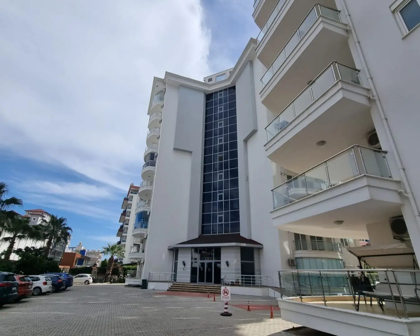 FLAT FOR SALE IN THE SITE CİKCİLLİ