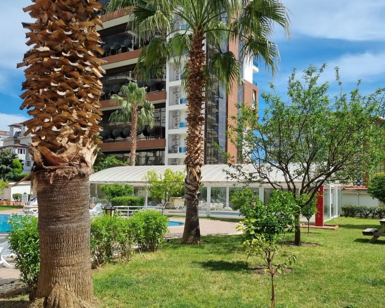 FLAT FOR SALE IN THE SITE CİKCİLLİ
