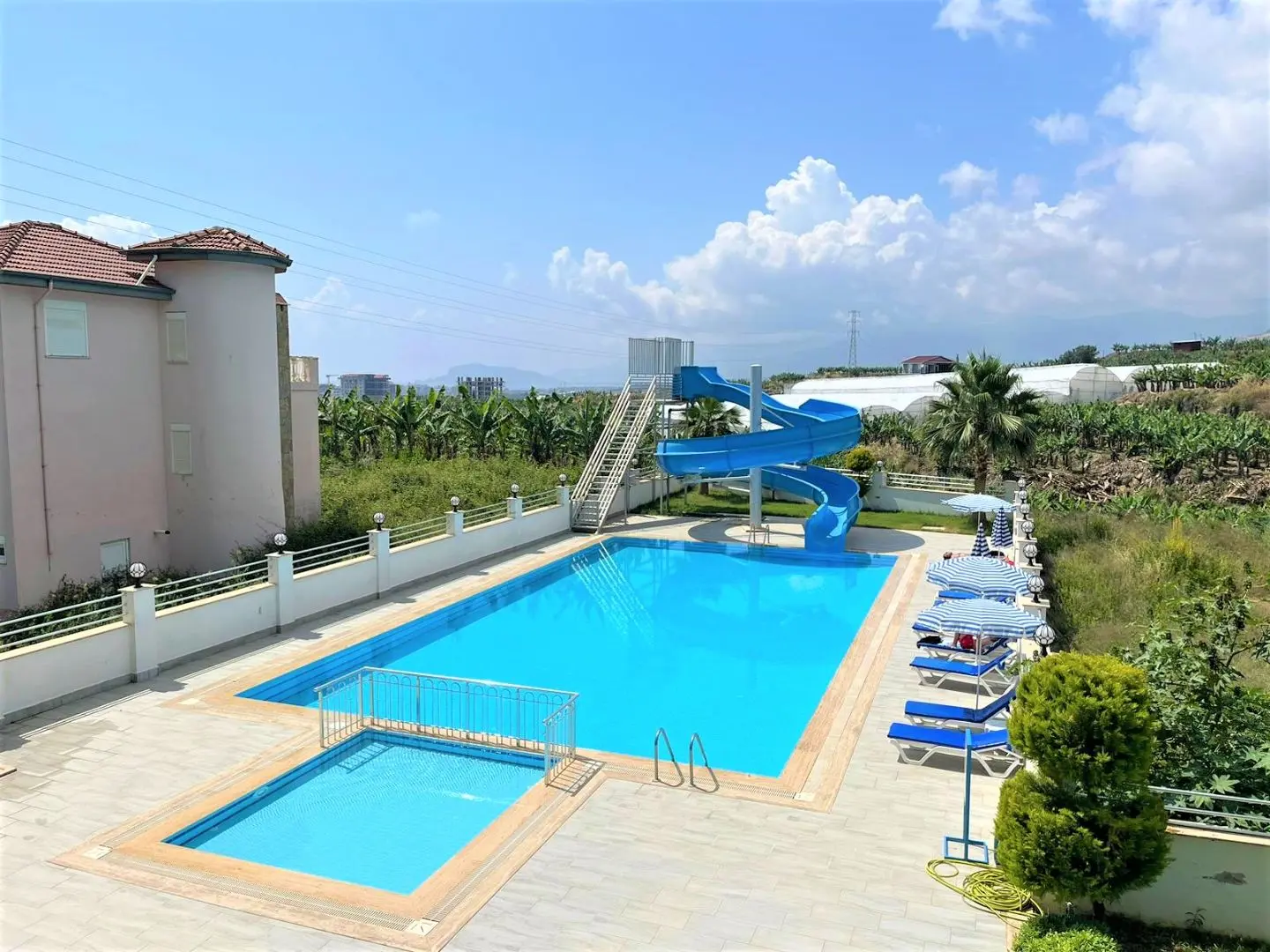 1+1 APARTMENT IN MAHMUTLAR WITH A FULL COMPLEX OF ACTIVITIES