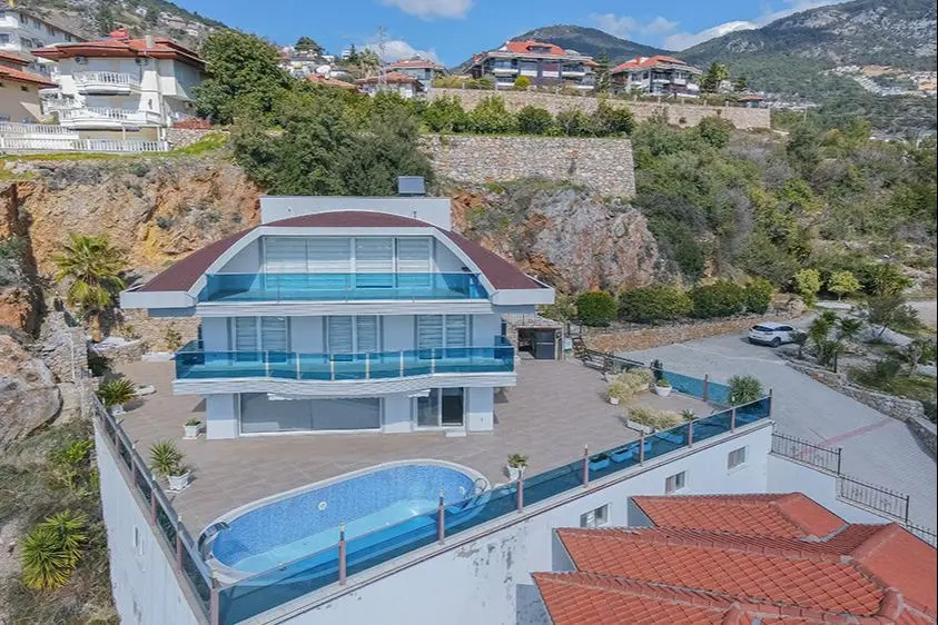 4+1 VILLA WITH FULL SEA AND CASTLE VIEW IN ALANYA TEPE