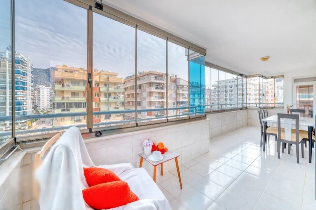 SPACIOUS 2+1 FLAT IN MAHMUTLAR, ONLY 50 M AWAY FROM THE SEA