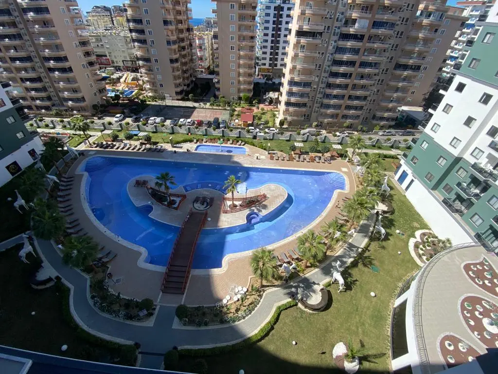 2+1 LUXURIOUS APARTMENT IN THE MOST SPECIAL SITE OF MAHMUTLAR
