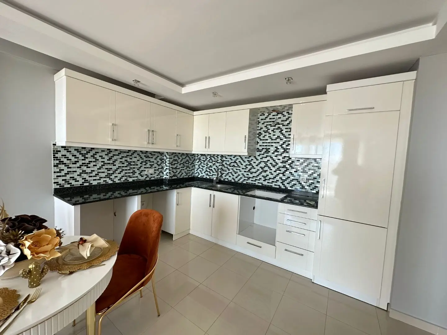 70m2 LARGE 1+1 FURNISHED FLAT IN TOSMUR