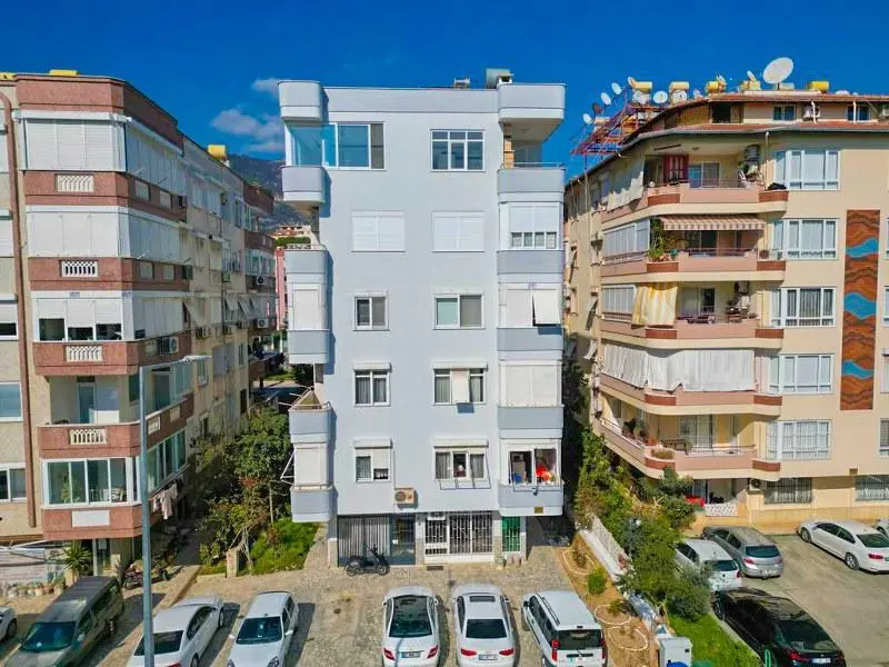 3+1 FLAT IN ALANYA CENTER, 50 METERS TO THE SEA