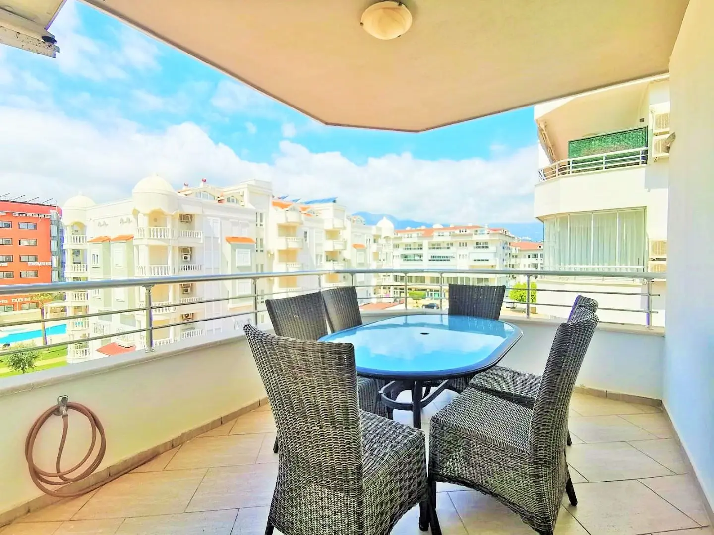 2+1 FURNISHED FLAT IN ALANYA OBA, 80 METERS FROM THE SEA