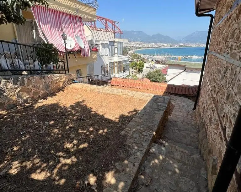 2+1 DUPLEX WITH FULL SEA VIEW, ONE OF ALANYA'S HISTORICAL HOUSES