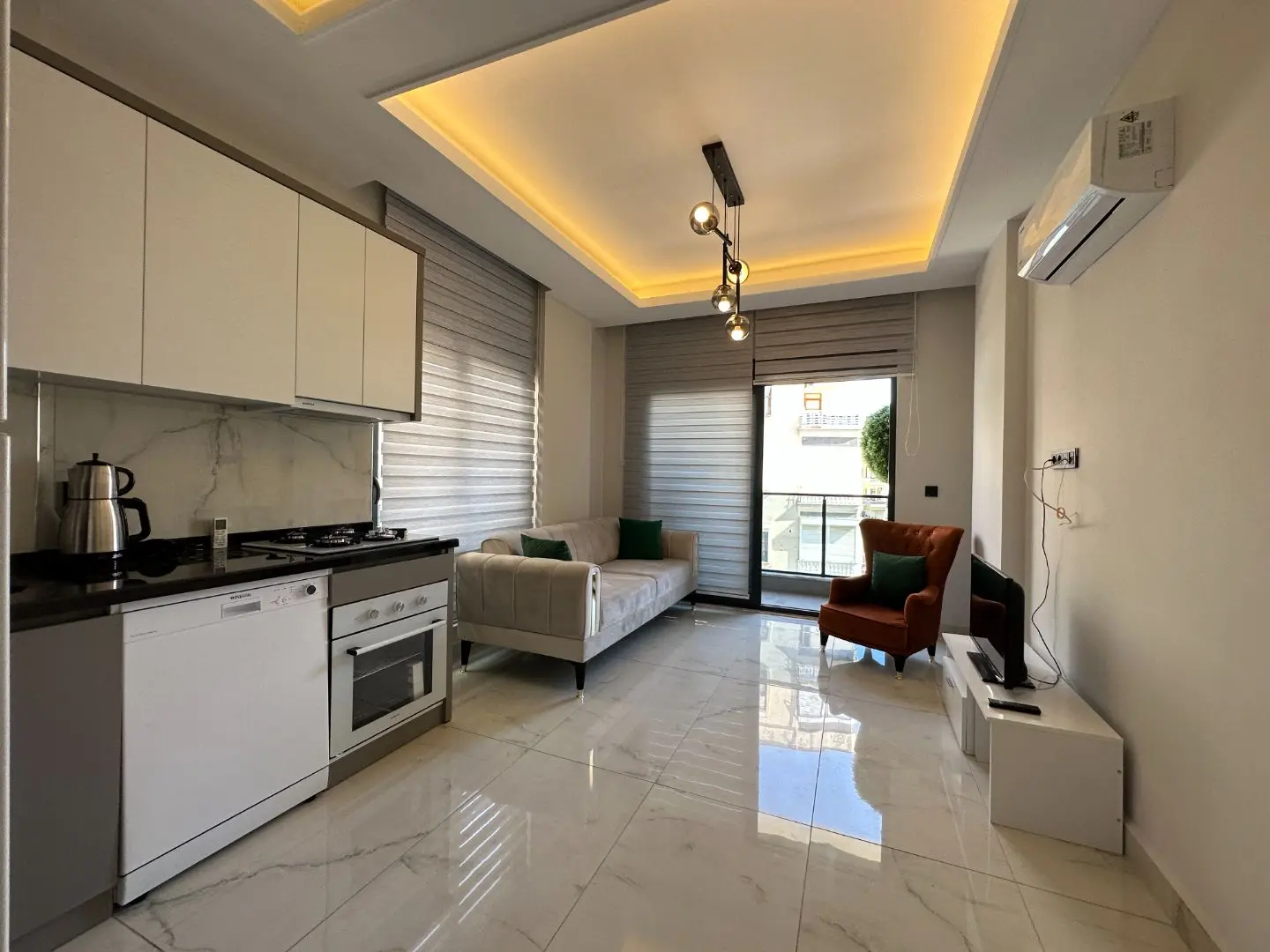 NEW 1+1 FURNISHED FLAT IN ALANYA CENTER