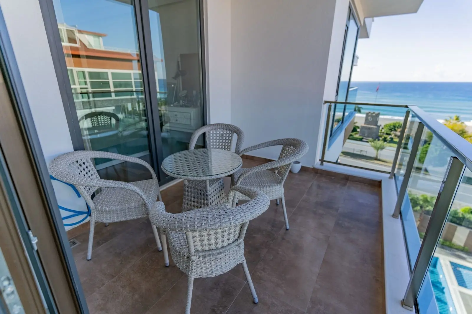 LUXURY FURNISHED 2+1 WITH SEA VIEW IN KESTEL